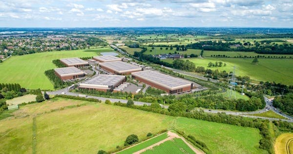 Cricket Ln, Lichfield à louer Photo de l’immeuble– Image 1 sur 9