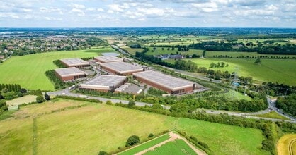 Cricket Ln, Lichfield à louer Photo de l’immeuble– Image 1 sur 9