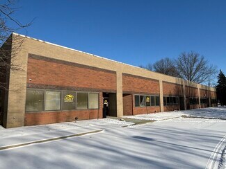 Plus de détails pour 26361 Curtiss Wright Pky, Richmond Heights, OH - Local d'activités à louer