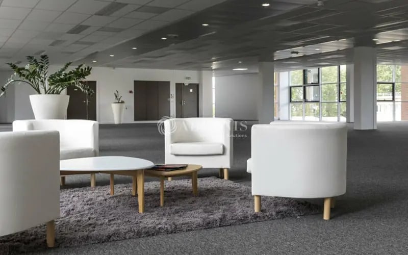Bureau dans Ivry-sur-Seine à louer - Photo de l’immeuble – Image 2 sur 10