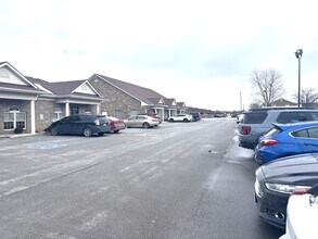 3645 N Briarwood Ln, Muncie, IN à louer Photo intérieure– Image 2 sur 15