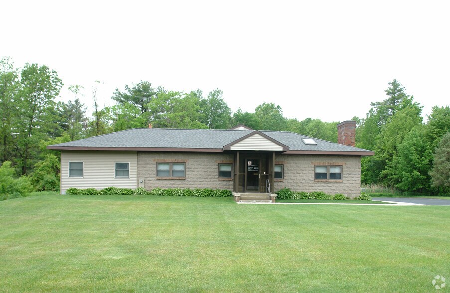 3303 Us-9, Saratoga Springs, NY à vendre - Photo de l’immeuble – Image 2 sur 2
