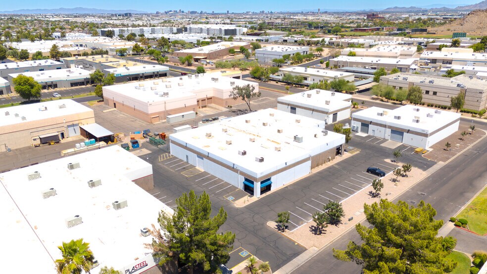 3010 S 52nd St, Tempe, AZ à louer - Photo de l’immeuble – Image 2 sur 5