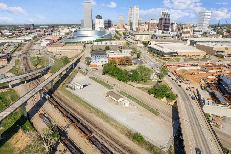 212 W Heavy Traffic Way, Tulsa, OK à vendre - Photo de l’immeuble – Image 3 sur 14