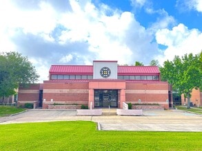 215 Oak Dr S, Lake Jackson, TX à louer Photo intérieure– Image 1 sur 31