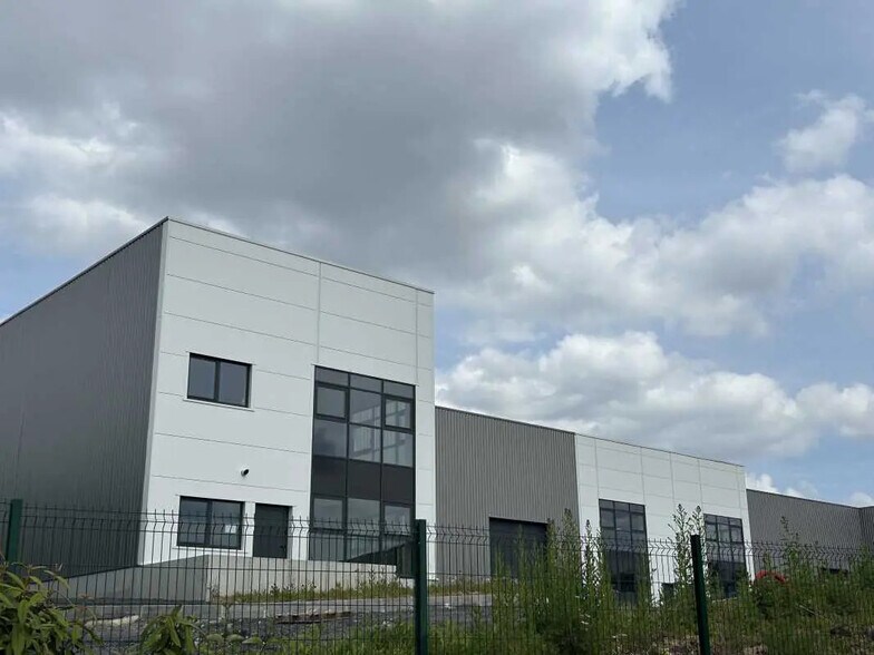 Bureau dans Bondues à louer - Photo de l’immeuble – Image 3 sur 4