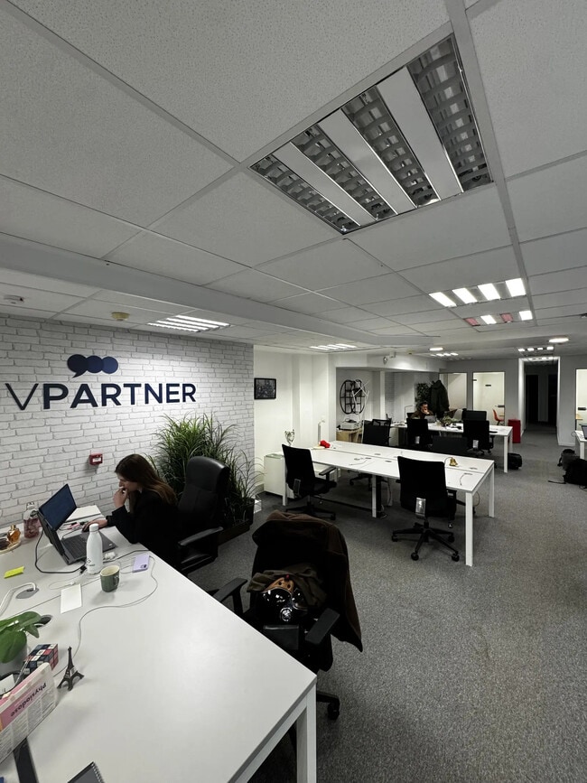 Plus de détails pour 5 Avenue Des Chasseurs, Paris - Coworking à louer