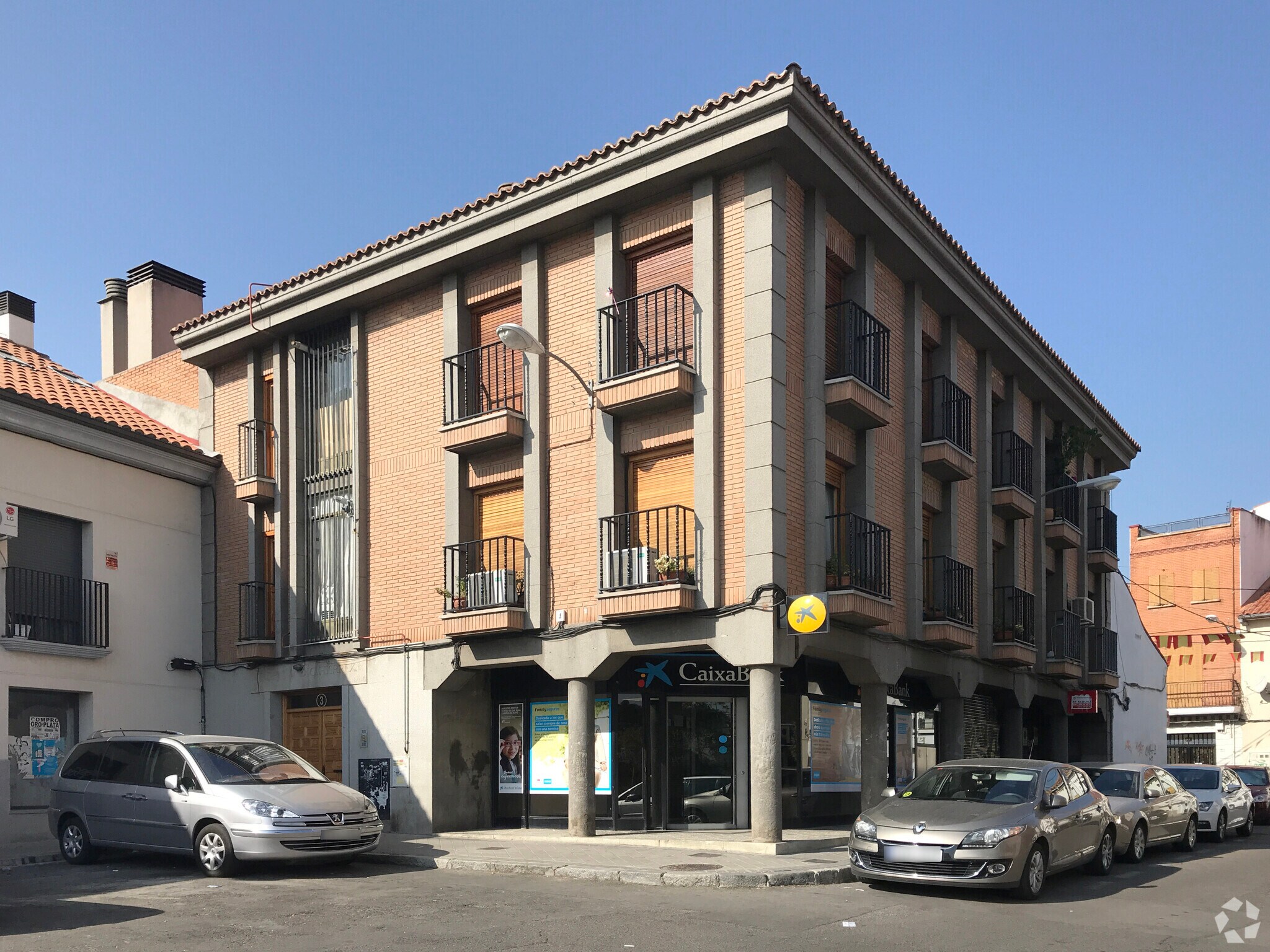 Immeuble residentiel dans Madrid, Madrid à vendre Photo principale– Image 1 sur 2