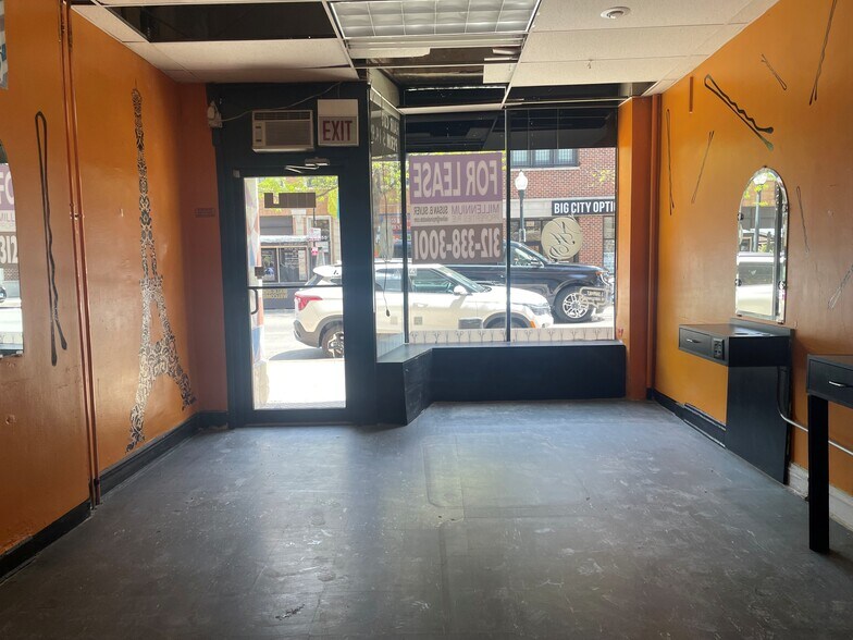 5632-52 N Clark St, Chicago, IL à louer - Photo de l’immeuble – Image 3 sur 11