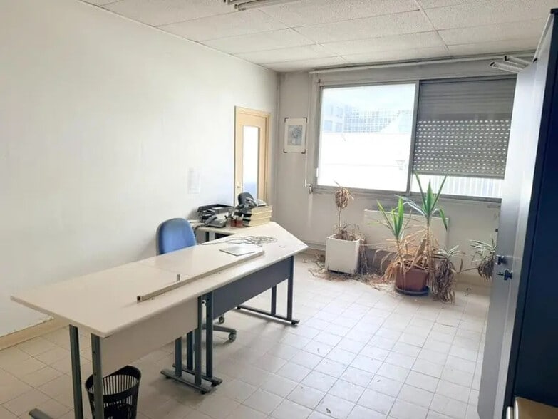 Bureau dans Asnières-sur-Seine à vendre - Photo intérieure – Image 3 sur 11