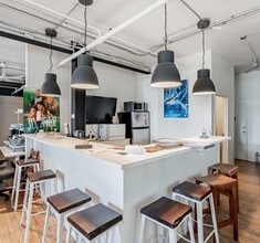 42 Gladstone Ave, Toronto, ON à louer Photo intérieure– Image 2 sur 7