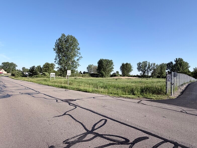 0 Bell Dr, Warsaw, IN à vendre - Photo de l’immeuble – Image 2 sur 18