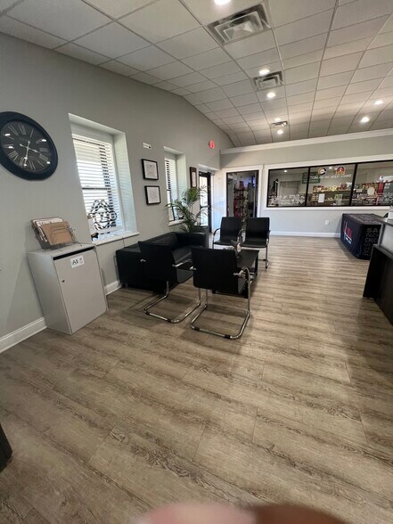 909 SW Atlanta Rd, Gainesville, GA à louer - Photo de l’immeuble – Image 3 sur 6