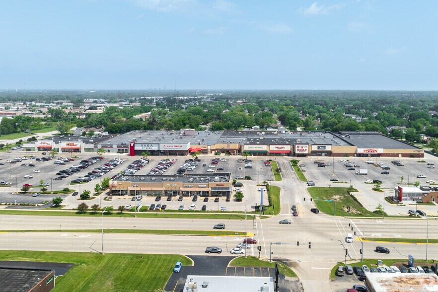 202-300 W North Ave, Villa Park, IL à louer - Photo de l’immeuble – Image 3 sur 15