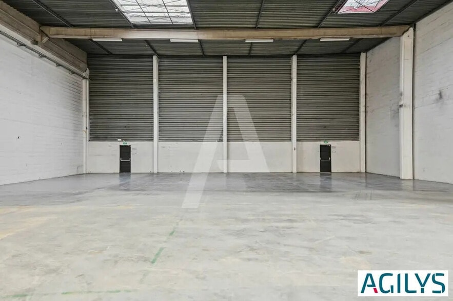 Industriel/Logistique dans Antony à louer - Photo de l’immeuble – Image 1 sur 6