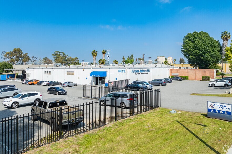 17025 E Gale Ave, City Of Industry, CA à louer - Photo de l’immeuble – Image 3 sur 8