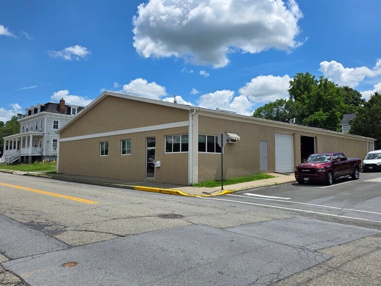 249 W Main St, Goshen, NY à vendre - Photo principale – Image 1 sur 9