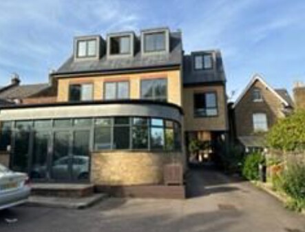 102-104 Queens Rd, Buckhurst Hill à louer Photo de l’immeuble– Image 1 sur 5