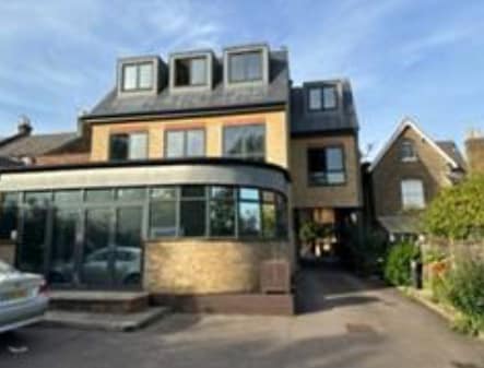 102-104 Queens Rd, Buckhurst Hill à louer Photo de l’immeuble– Image 1 sur 4