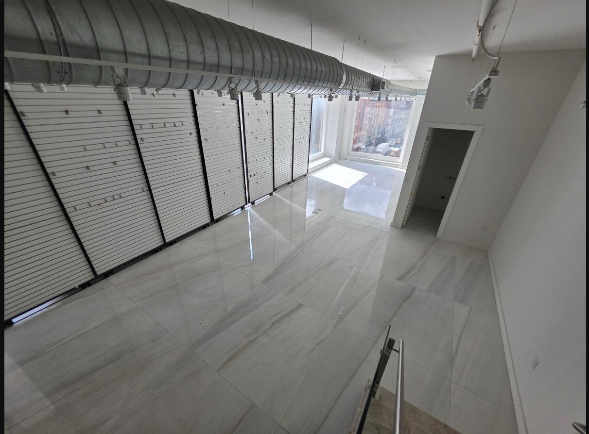 251-253 Fifth Ave, New York, NY à louer Photo intérieure– Image 1 sur 4