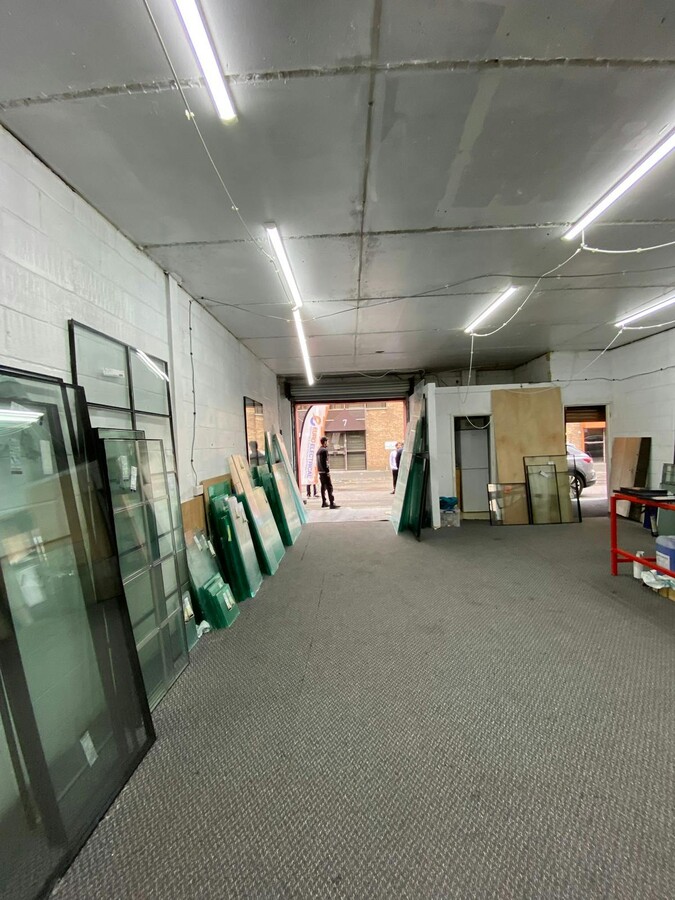 River Rd, Barking, LND IG11 0EA - Lot 17 - - Photo intérieure - Image 2 of 3