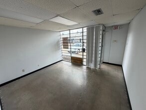 4500 W 34th St, Houston, TX à louer Photo intérieure– Image 2 sur 3