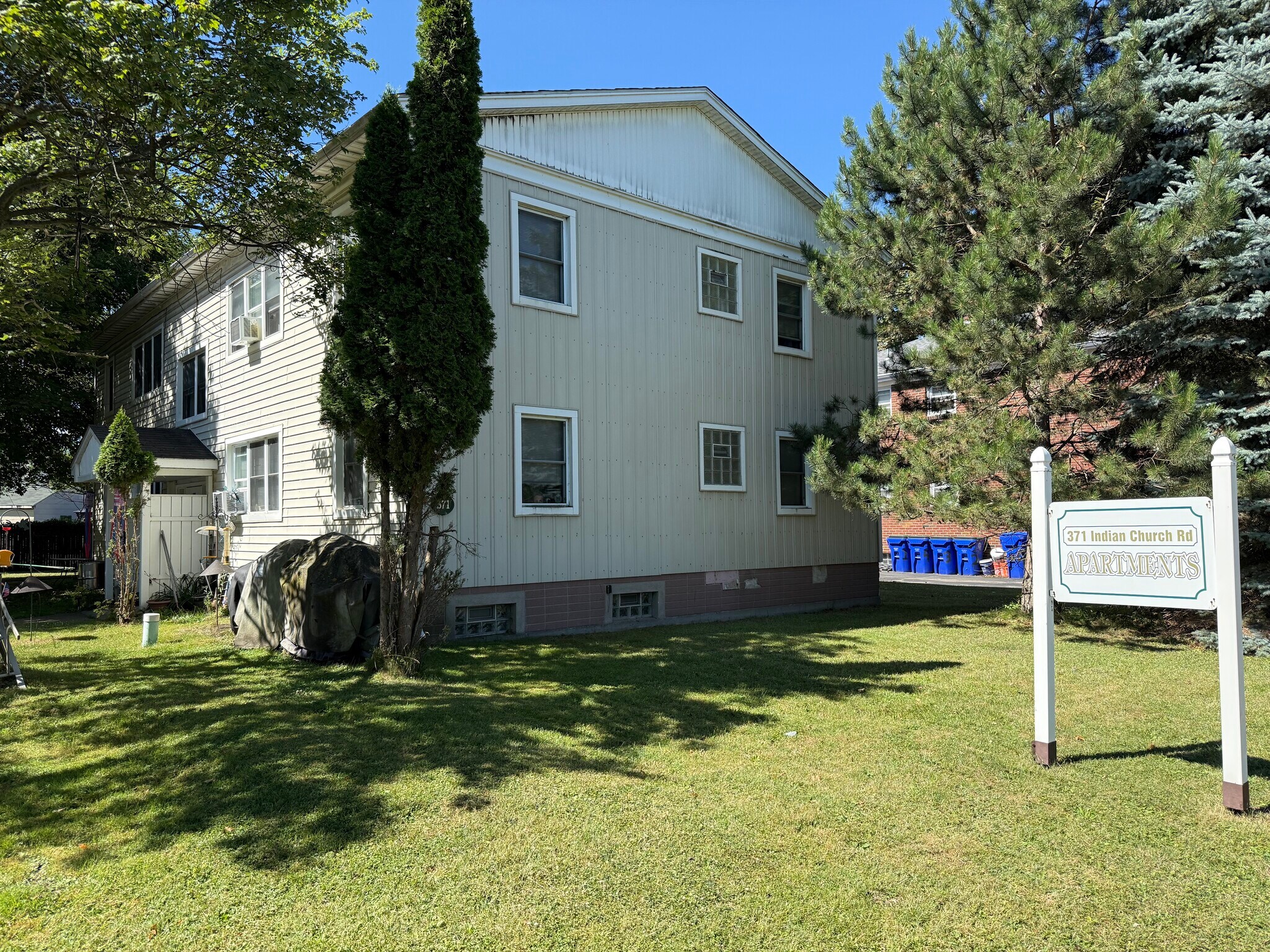 371 Indian Church Rd, Buffalo, NY à vendre Photo principale– Image 1 sur 10