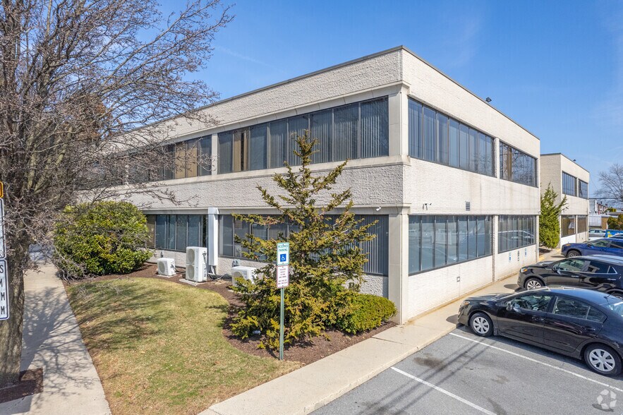 2030 W Tilghman St, Allentown, PA à louer - Photo de l’immeuble – Image 2 sur 5