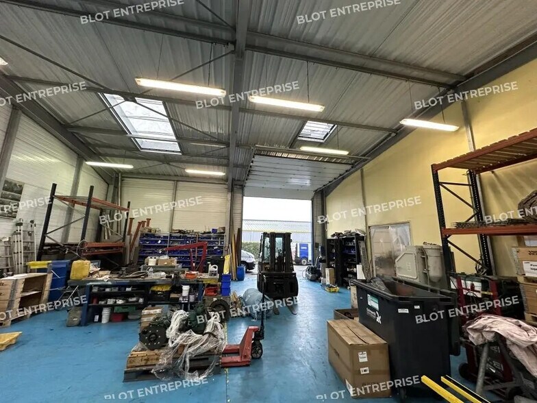 Local d’activités dans Mellac à louer - Photo de l’immeuble – Image 3 sur 6