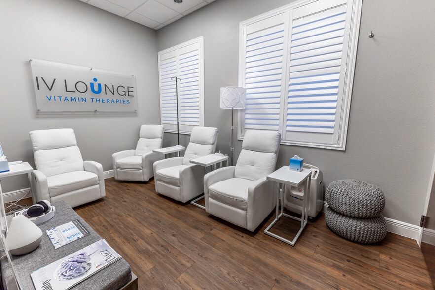 809 County Road 466, Lady Lake, FL à vendre - Photo intérieure – Image 3 sur 38