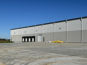 11734 Industrial Park Dr, Elberfeld, IN à louer Photo intérieure– Image 2 sur 5