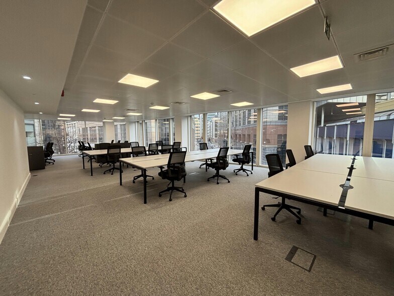 10 Lloyds Ave, Londres à louer - Photo de l’immeuble – Image 2 sur 8