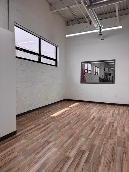 746 Gotham Pky, Carlstadt, NJ à louer - Photo de l’immeuble – Image 3 sur 19