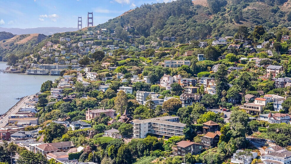 120 Bulkley Ave, Sausalito, CA à vendre - Photo de l’immeuble – Image 1 sur 1
