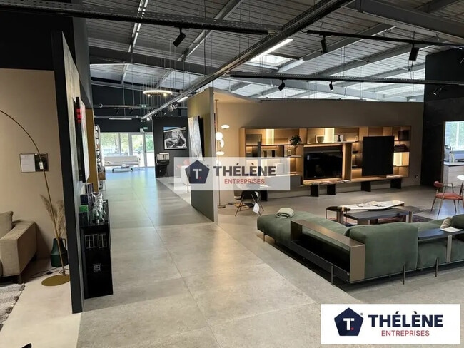 Plus de détails pour Local commercial à louer