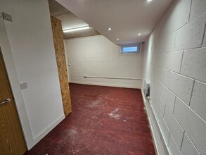 1 Fernie Street, Manchester à louer Photo intérieure– Image 1 sur 2