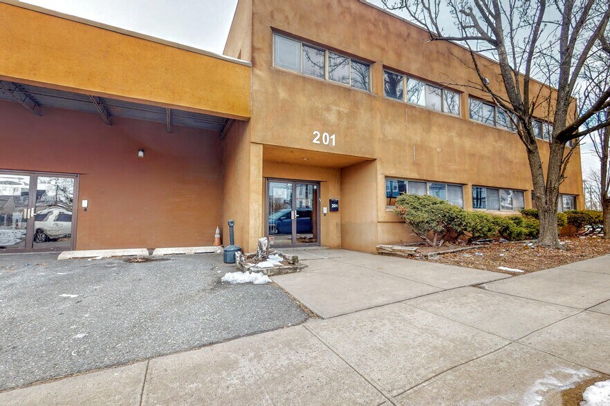 201 2nd St, Perth Amboy, NJ à louer - Photo de l’immeuble – Image 3 sur 47