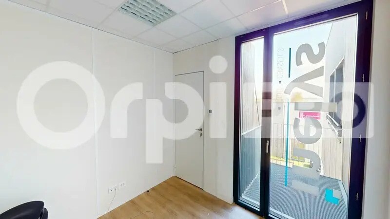 Bureau dans Montanay à vendre - Photo intérieure – Image 2 sur 4