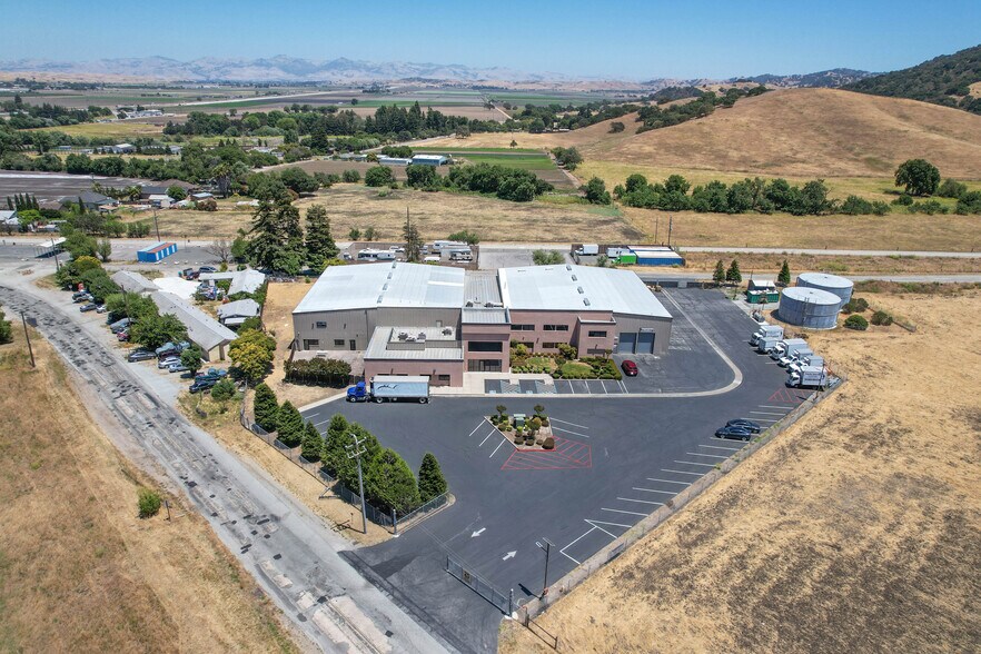 800 Salinas Rd, San Juan Bautista, CA à louer - Photo de l’immeuble – Image 3 sur 39