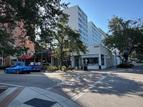 1300 Main St, Sarasota, FL à louer Photo intérieure– Image 1 sur 4