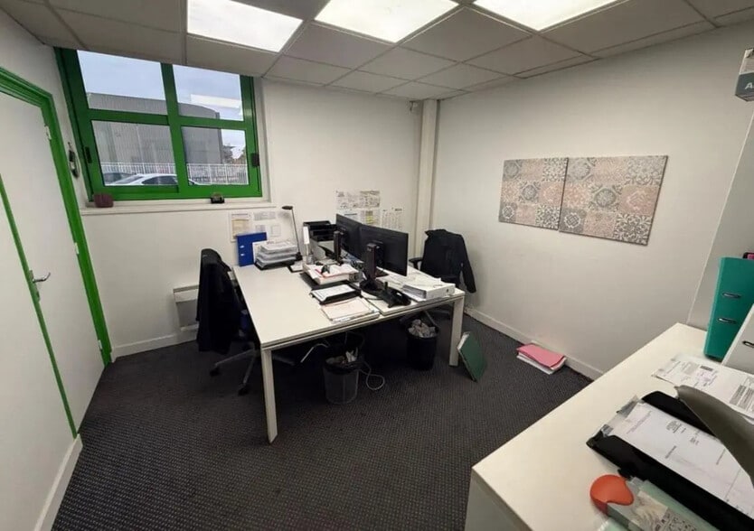 Industriel/Logistique dans Claye-Souilly à louer - Photo intérieure – Image 2 sur 3