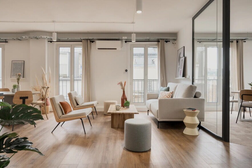 137 Boulevard De Sébastopol, Paris à louer - Photo de l’immeuble – Image 1 sur 7