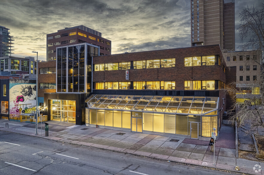 625 11th Ave SW, Calgary, AB à louer - Photo de l’immeuble – Image 2 sur 14