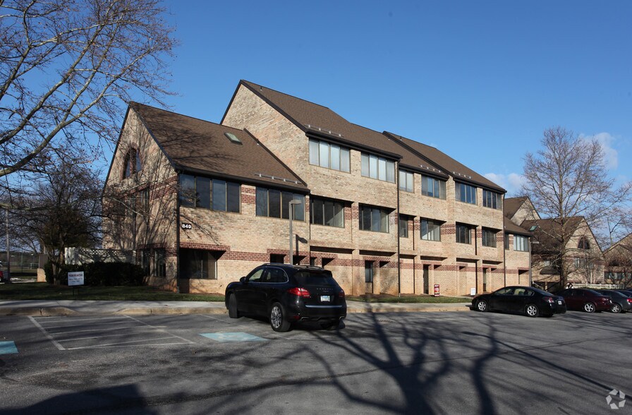 849 Quince Orchard Blvd, Gaithersburg, MD à louer - Photo principale – Image 1 sur 22
