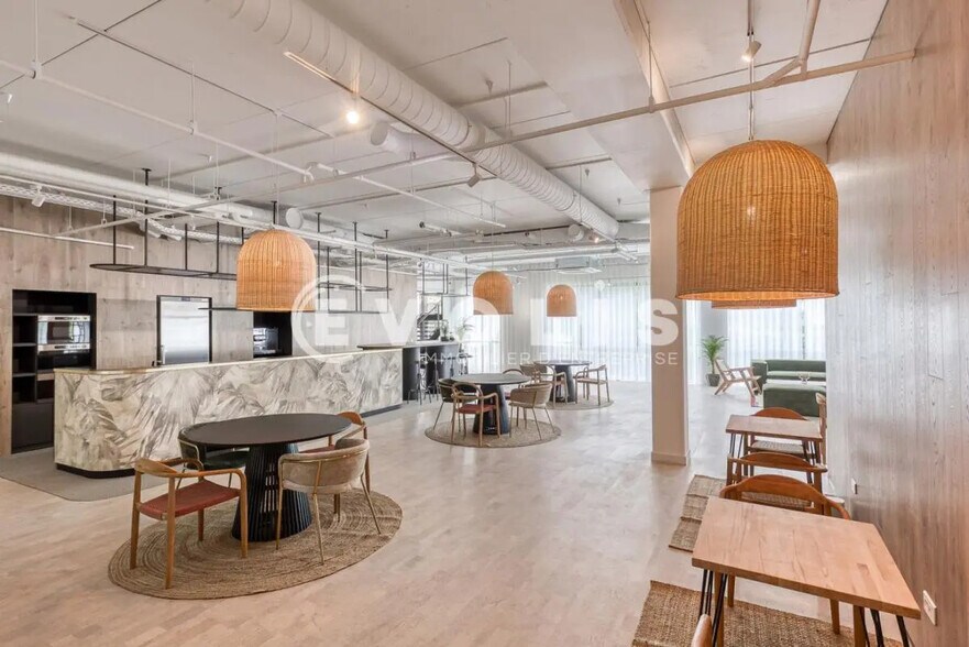 Bureau dans Serris à louer - Photo de l’immeuble – Image 3 sur 17