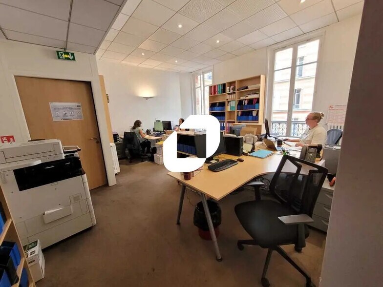 Bureau dans Paris à louer - Photo de l’immeuble – Image 2 sur 5
