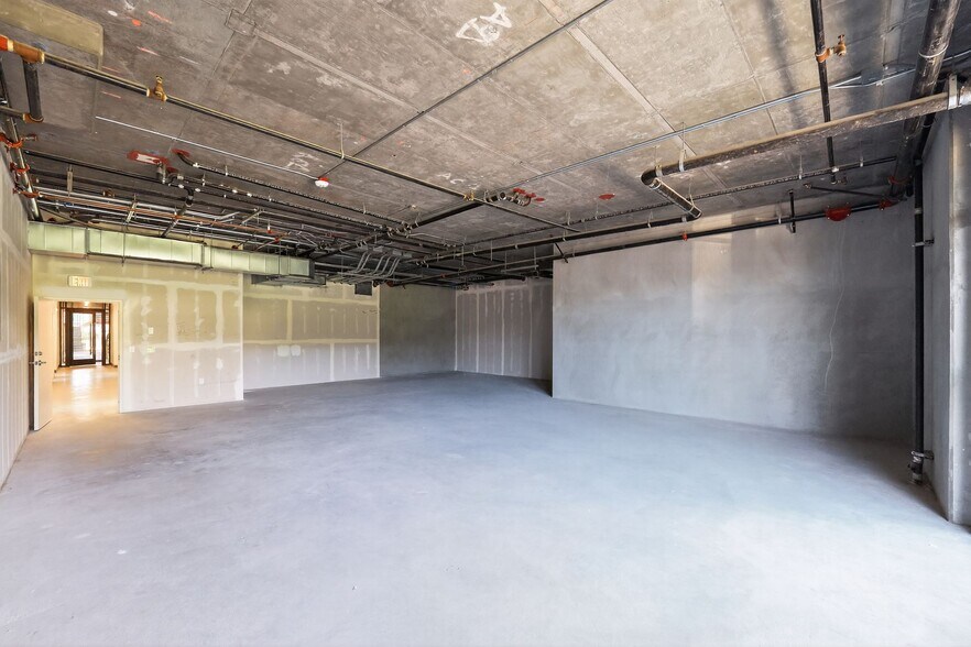 889 Mc Lellan Dr S, South San Francisco, CA à vendre - Photo de l’immeuble – Image 3 sur 45