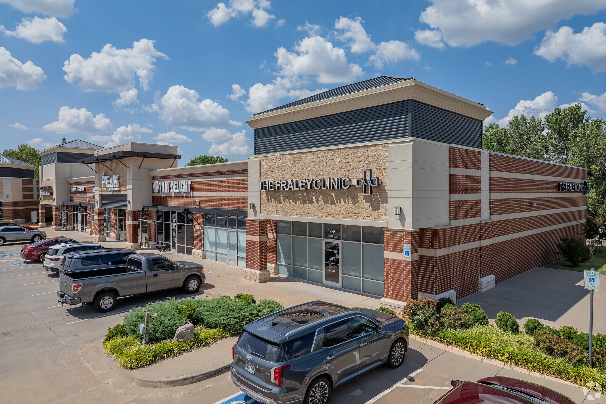 925 W I 35 Frontage Rd, Edmond, OK à louer Photo principale– Image 1 sur 6