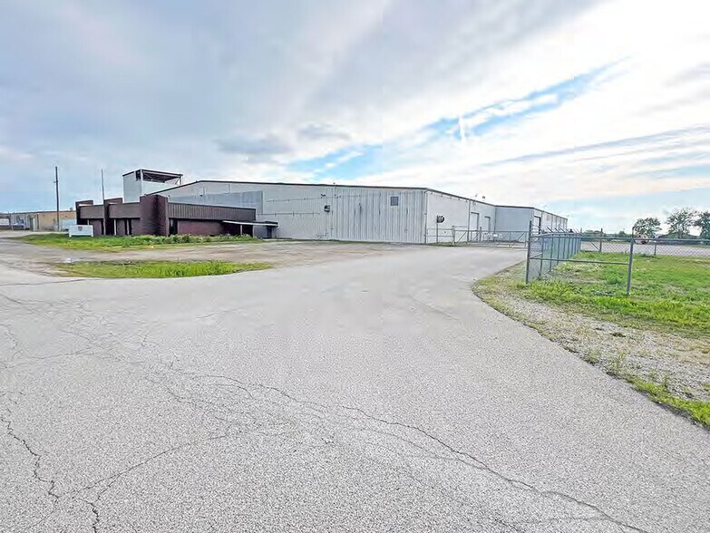725 Industrial Dr S, Litchfield, IL à vendre - Photo de l’immeuble – Image 2 sur 8