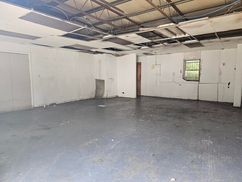 212 Turk Pl, Greensboro, NC à louer - Photo intérieure – Image 2 sur 3